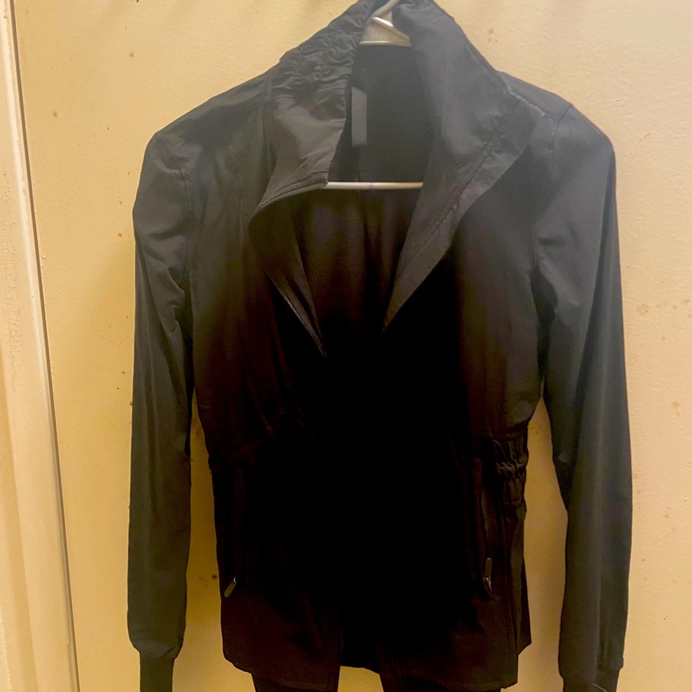 Lululemon size 4 no tags new